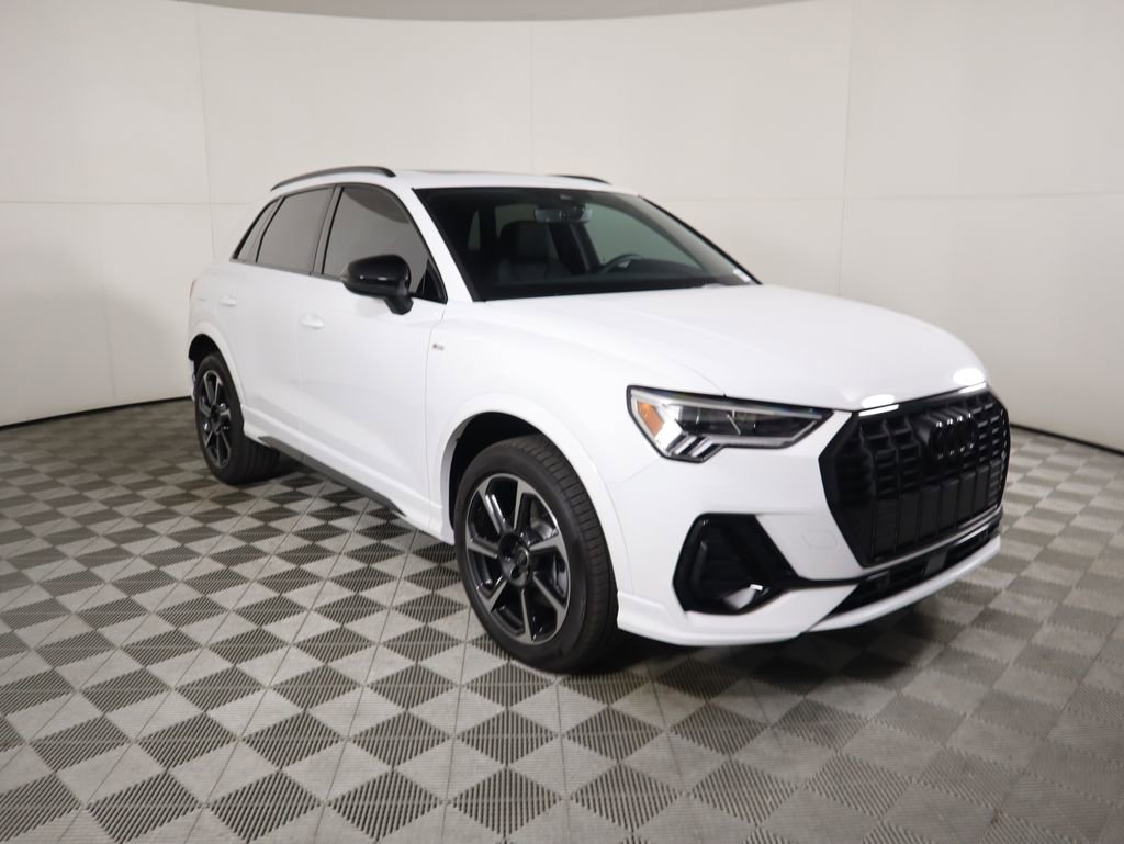 Used 2025 Audi Q3 2.0T Premium Plus w/ Premium Plus Package AWD/4WD image 4