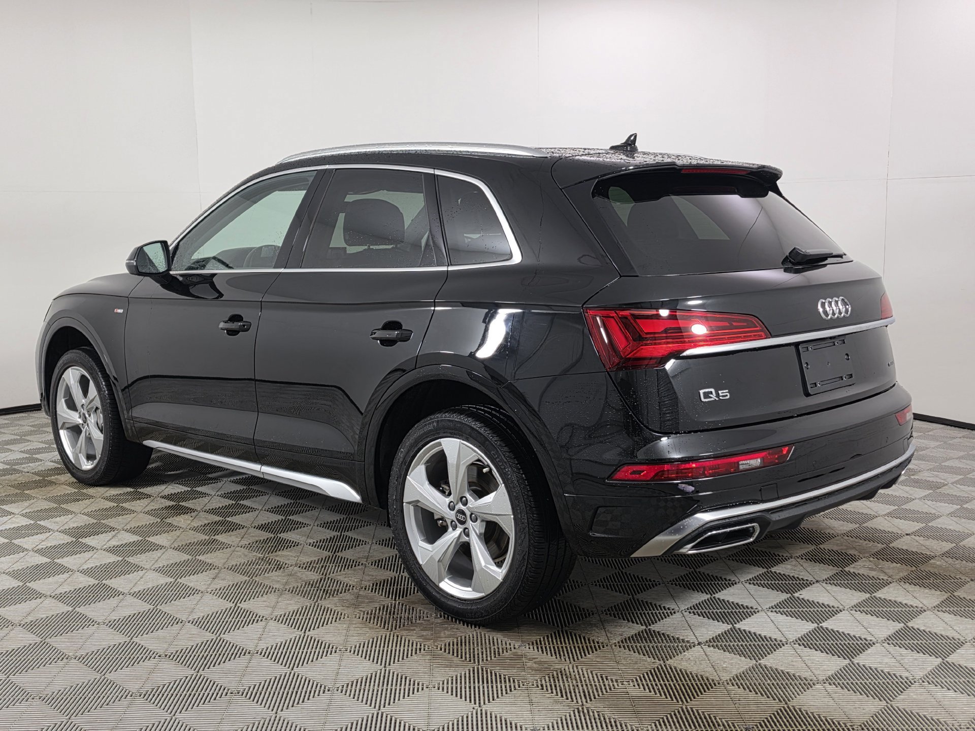 Certified 2023 Audi Q5 2.0T Premium Plus AWD/4WD image 41