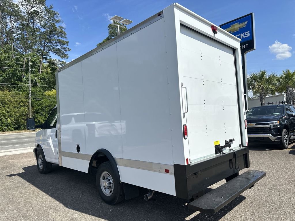 New 2025 Chevrolet Express 3500 w/ Power Convenience Package image 14