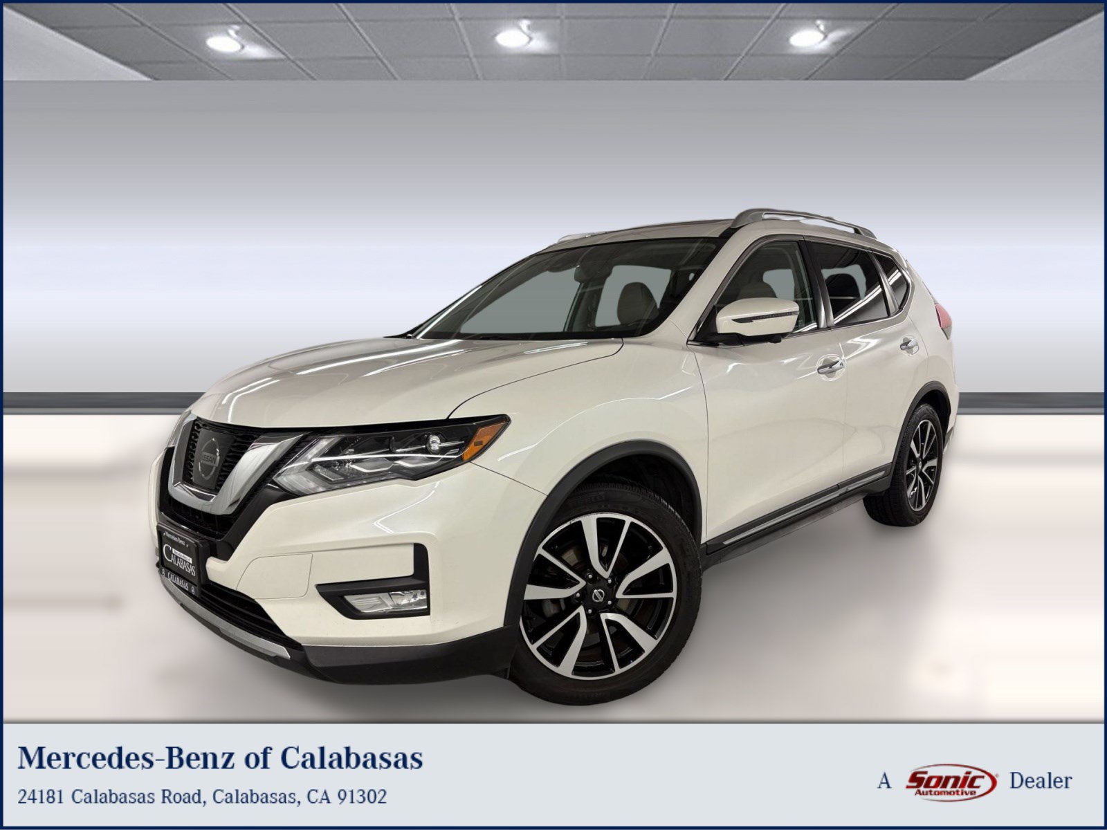Used 2017 Nissan Rogue SL w/ SL Premium Package FWD image 1