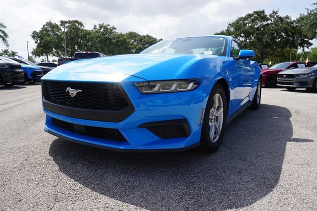 Used 2024 Ford Mustang Coupe RWD image 17