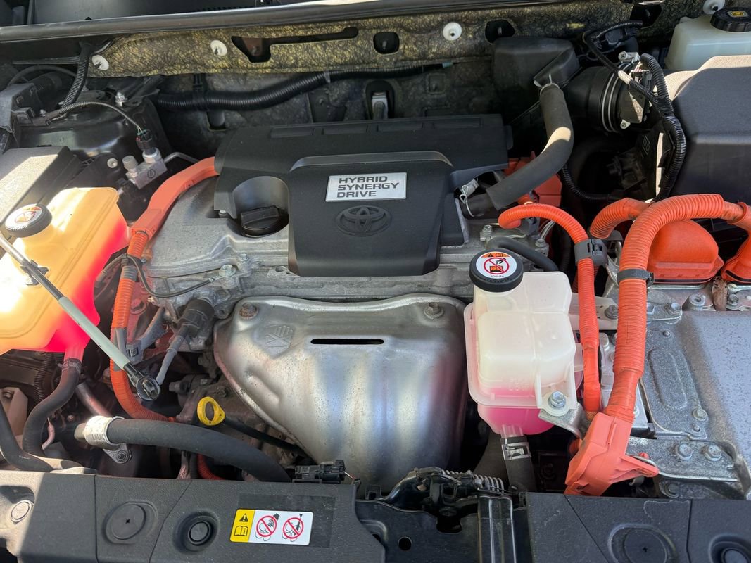 Used 2018 Toyota RAV4 XLE AWD/4WD image 39