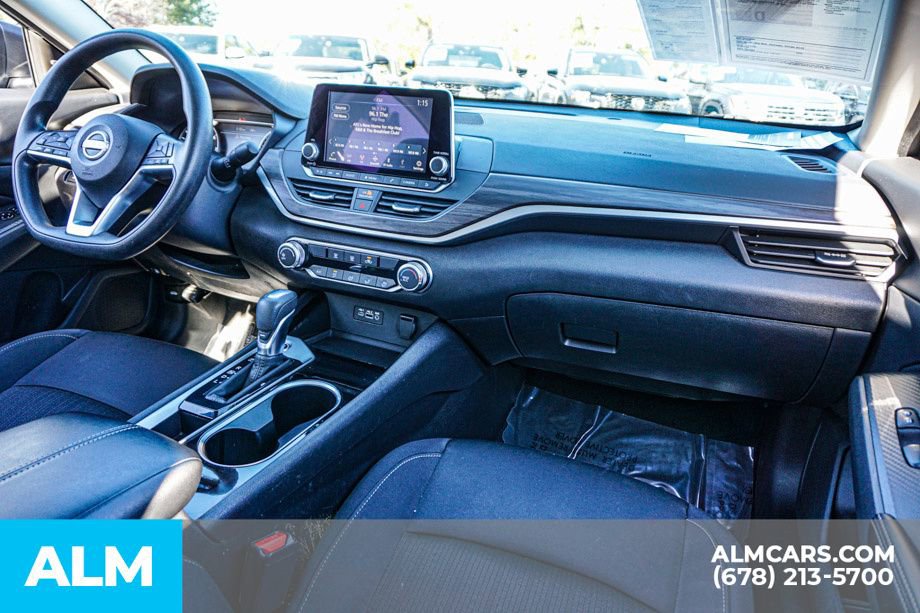 Used 2024 Nissan Altima 2.5 SV image 24