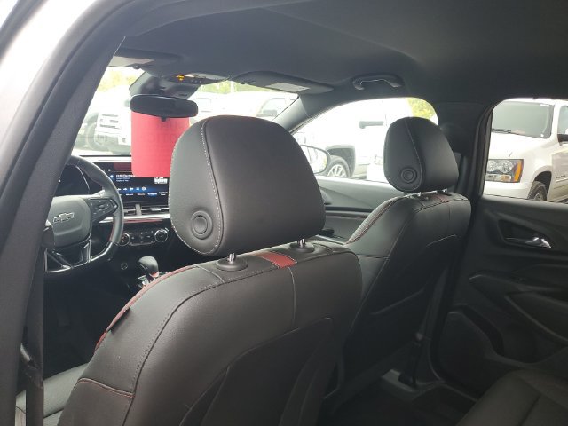 Used 2025 Chevrolet Trax RS w/ Driver Confidence Package FWD image 9