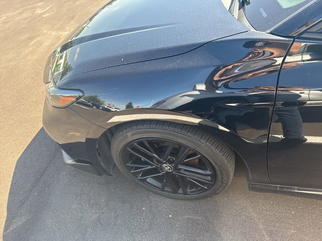 Used 2025 Toyota Camry SE w/ Convenience Package FWD image 10