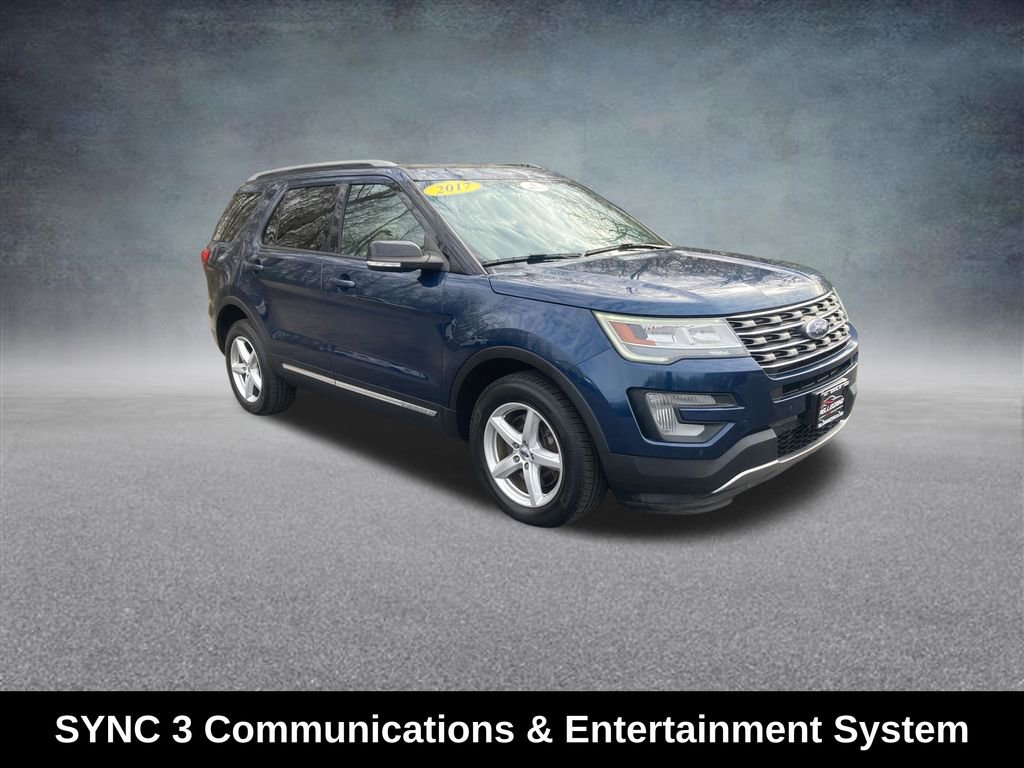 Used 2017 Ford Explorer XLT w/ Equipment Group 202A AWD/4WD image 9