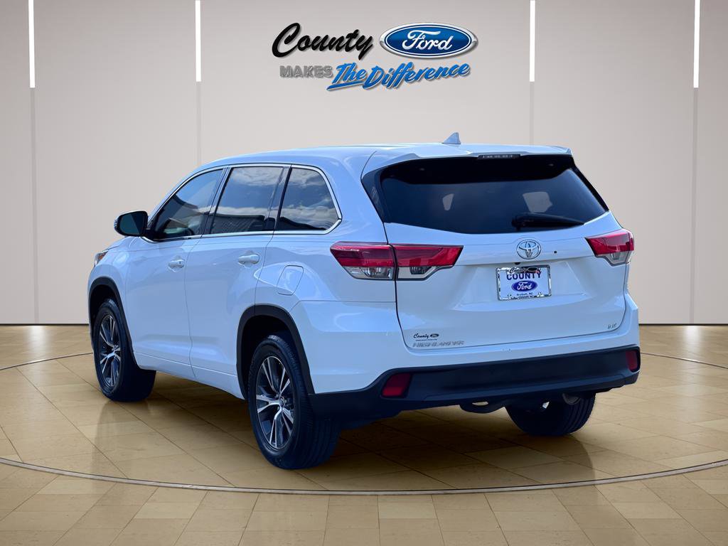 Used 2017 Toyota Highlander Plus FWD image 22