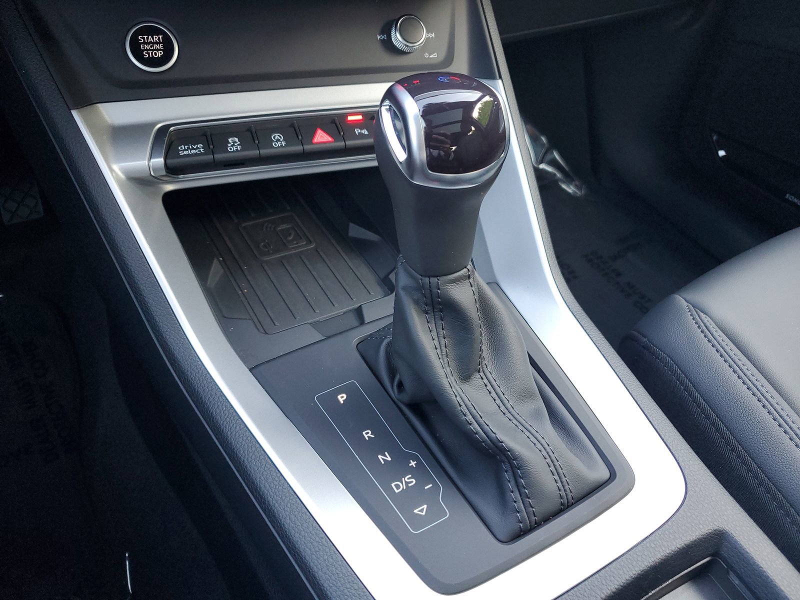 Used 2025 Audi Q3 2.0T Premium Plus w/ Premium Plus Package image 29