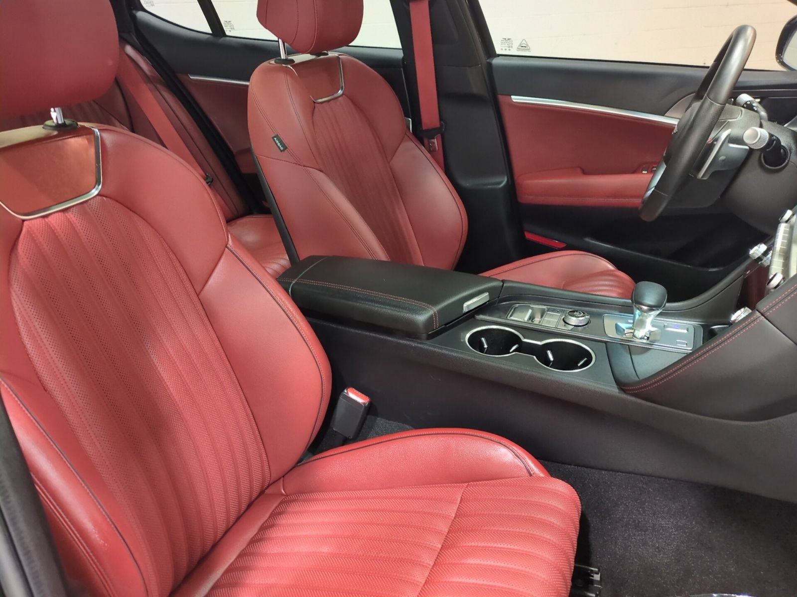 Certified 2025 Genesis G70 3.3T Advanced AWD/4WD image 11