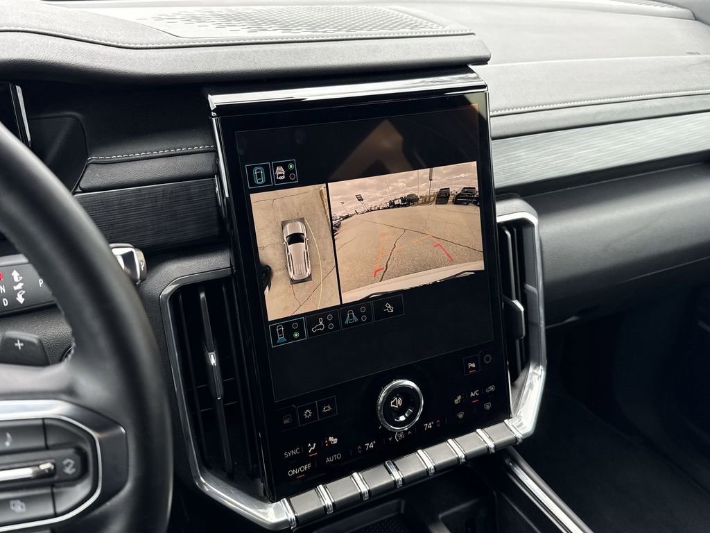 Used 2025 GMC Acadia Elevation image 23