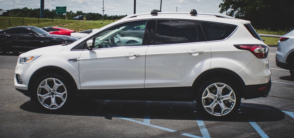 Used 2017 Ford Escape Titanium AWD/4WD image 5