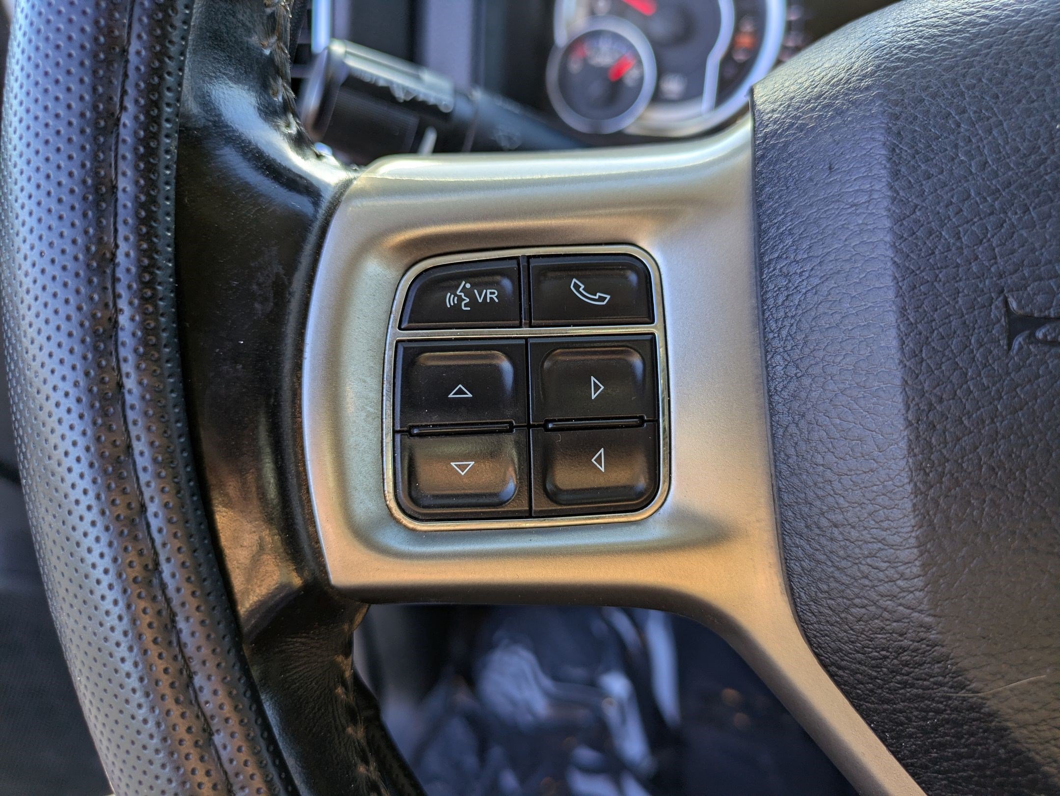 Used 2017 RAM 2500 Laramie AWD/4WD image 17