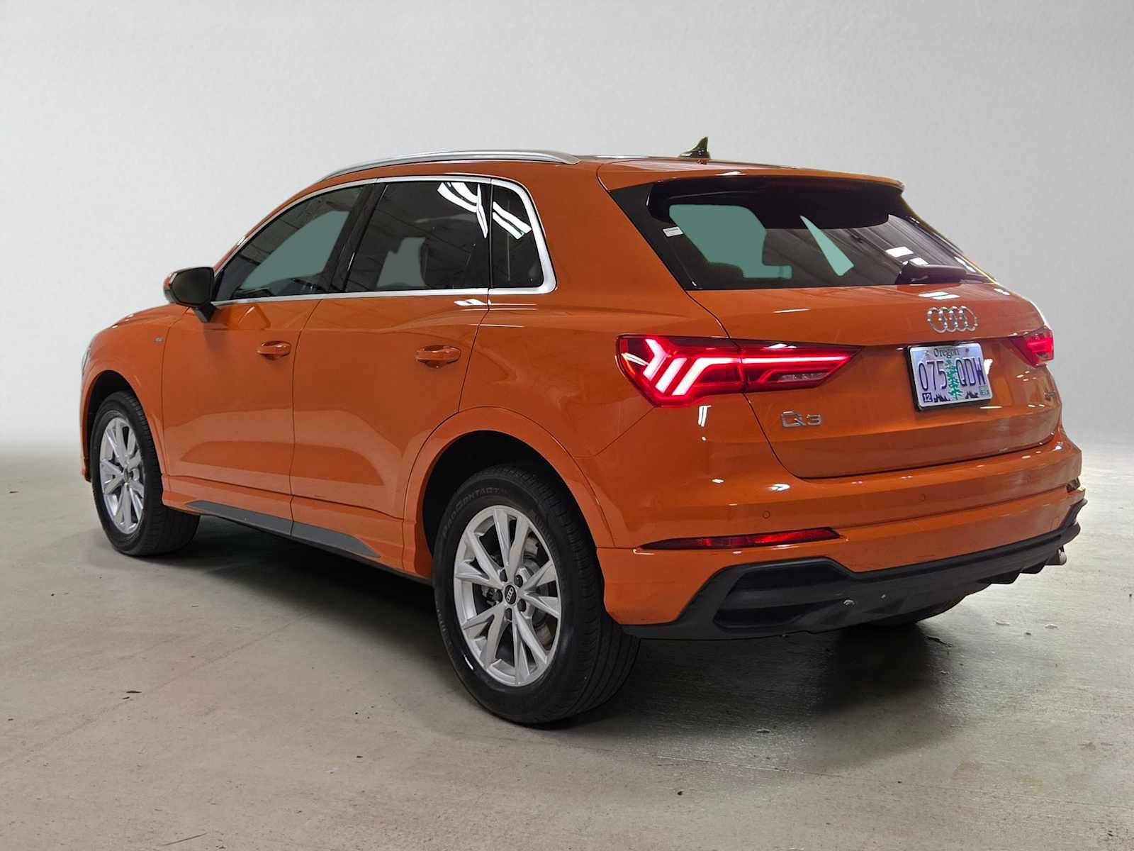 Used 2023 Audi Q3 2.0T Premium AWD/4WD image 5