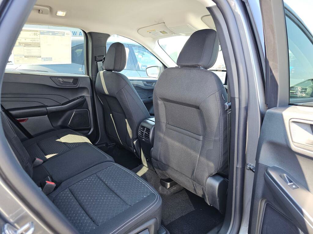 New 2025 Ford Escape Active AWD/4WD image 14