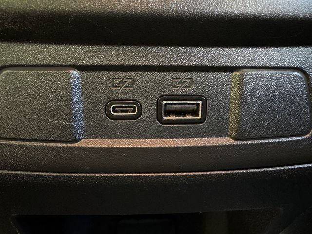 Used 2023 Chevrolet Colorado Z71 w/ Z71 Convenience Package 2 AWD/4WD image 18