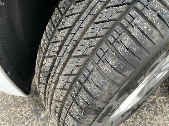 Used 2023 Chrysler Pacifica Limited image 20