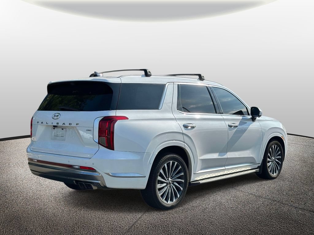 Used 2023 Hyundai Palisade Calligraphy AWD/4WD image 2