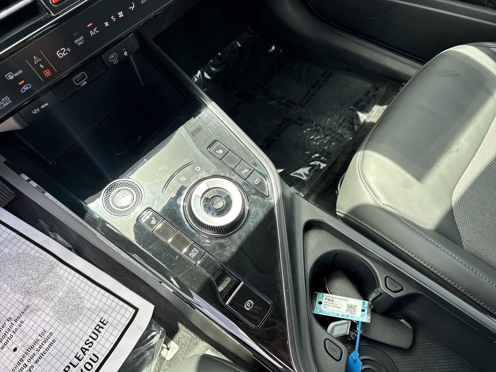 Used 2024 Kia Niro Wind FWD image 13