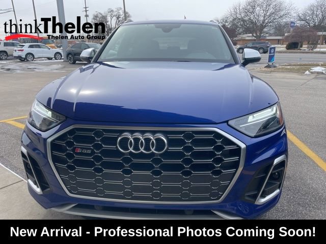 Used 2022 Audi SQ5 Premium w/ Convenience Package image 3