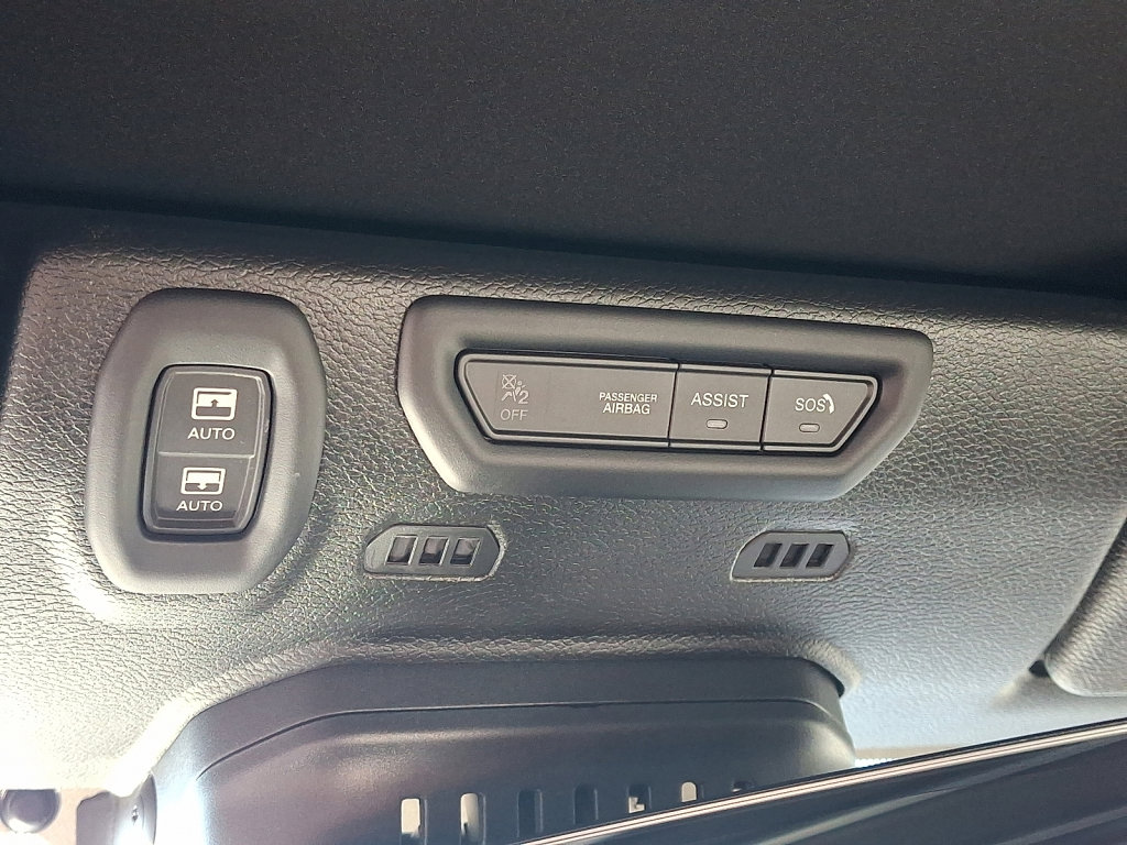 Used 2022 Jeep Wrangler Unlimited Rubicon w/ Steel Bumper Group image 31