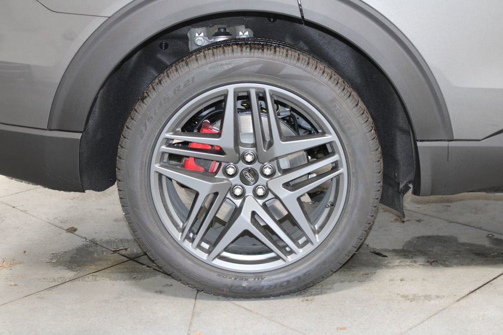 New 2026 Ford Explorer ST-Line w/ ST-Line Street Pack image 13