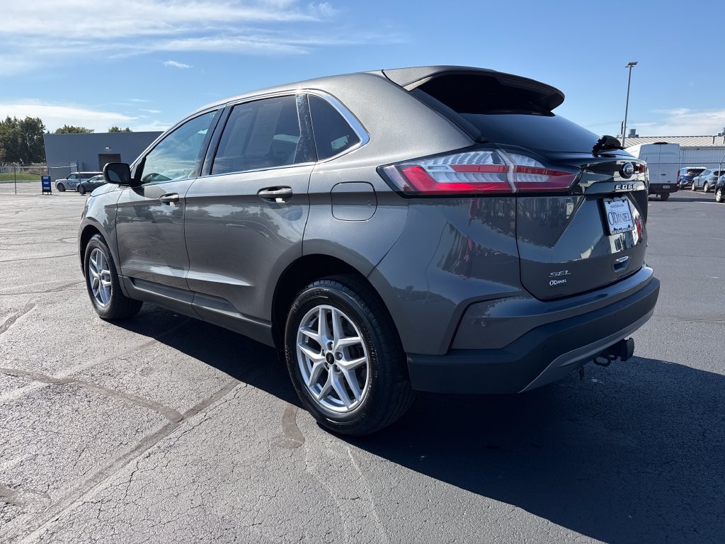 Used 2023 Ford Edge SEL w/ Convenience Package AWD/4WD image 3