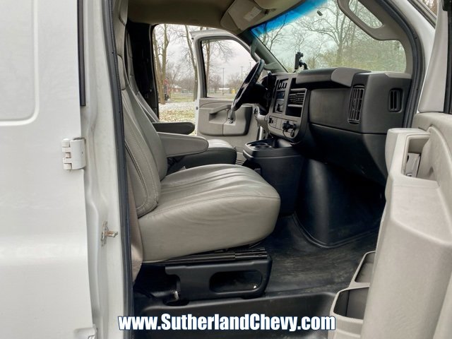 Used 2017 GMC Savana 3500 image 14