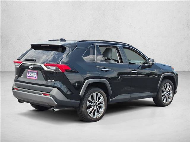 Used 2020 Toyota RAV4 Limited FWD image 5