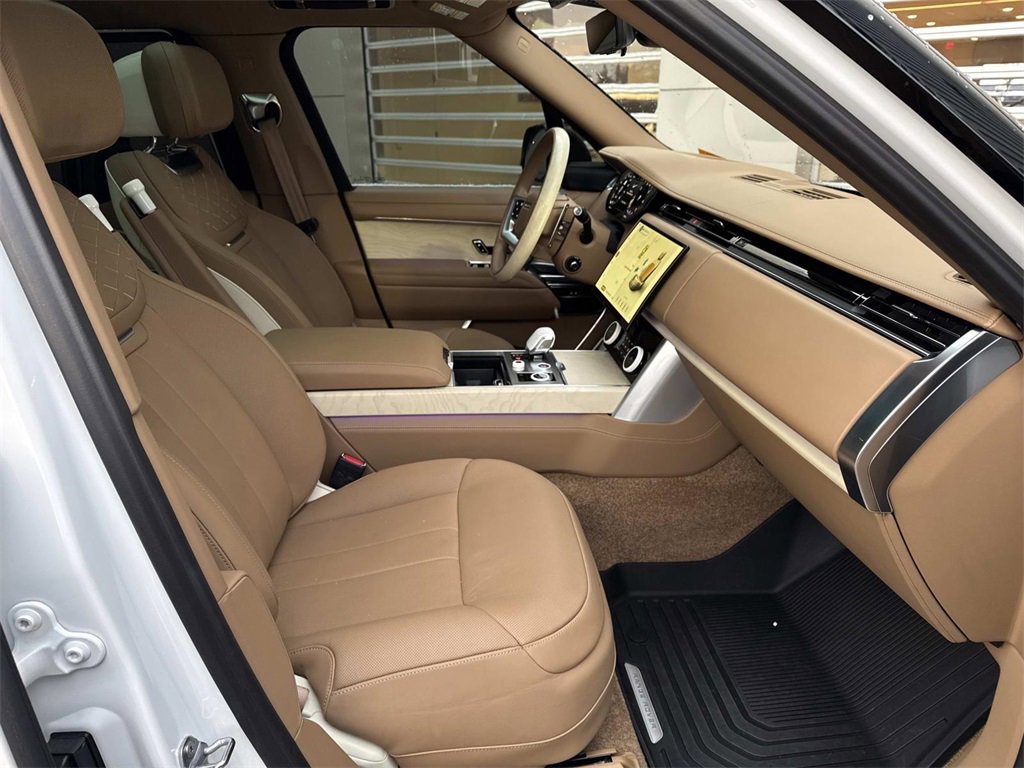 Used 2023 Land Rover Range Rover SV image 10