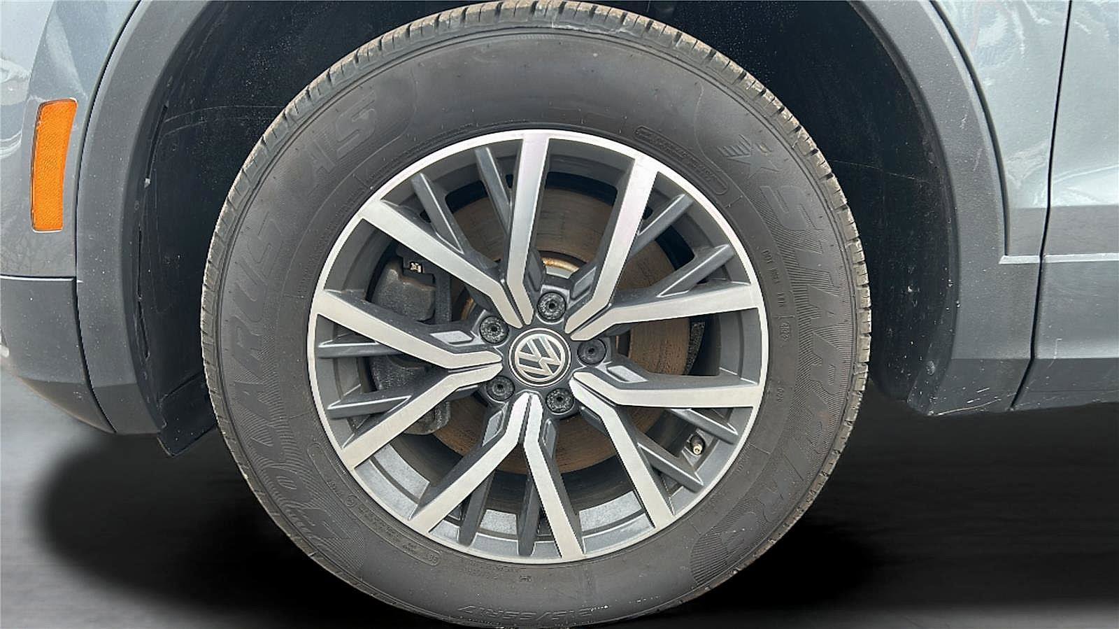 Used 2021 Volkswagen Tiguan S image 27