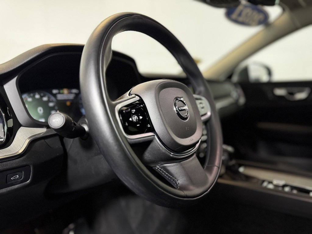 Used 2021 Volvo V60 T5 Cross Country w/ Climate Package image 14