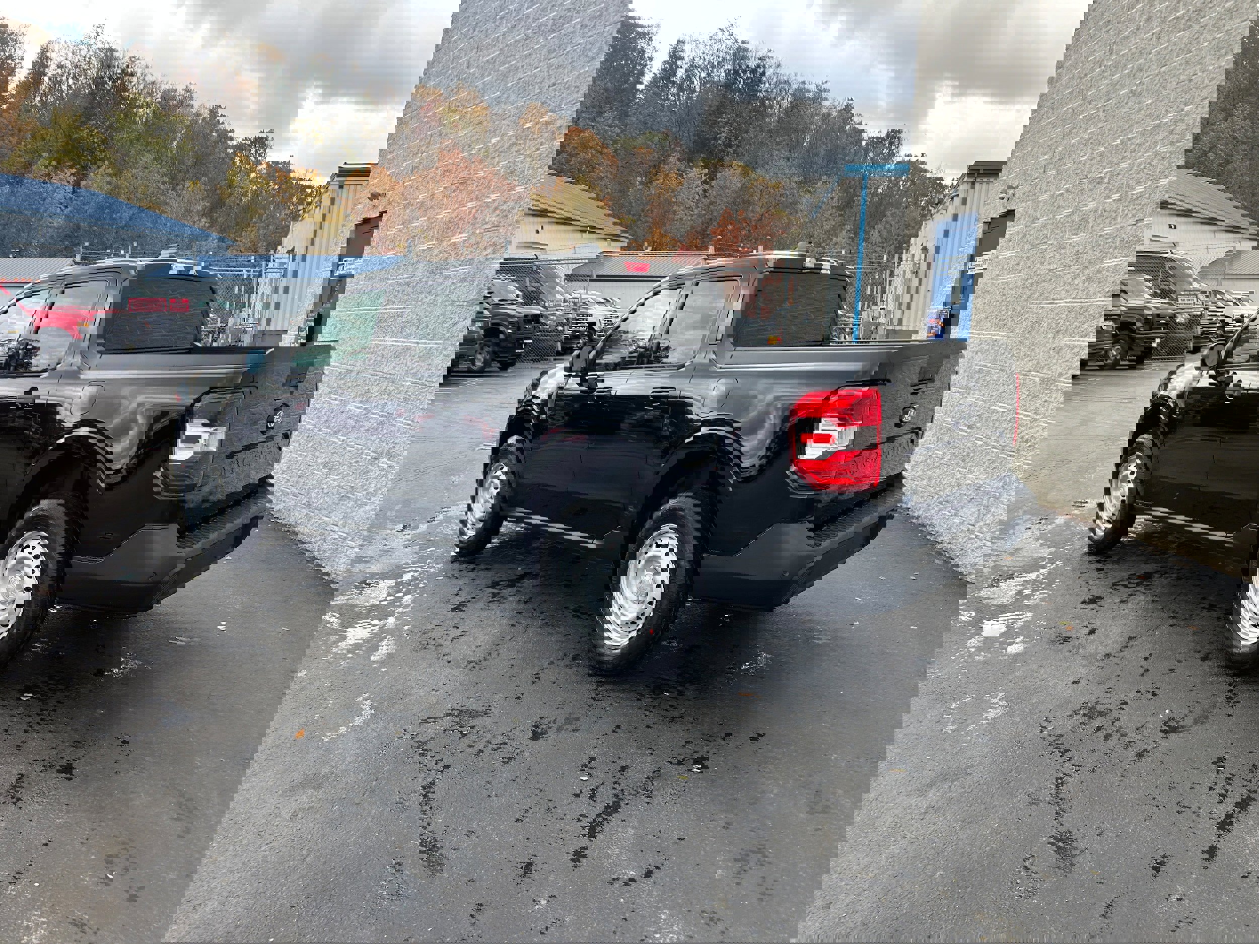 New 2025 Ford Maverick XL w/ Equipment Group 101A image 9