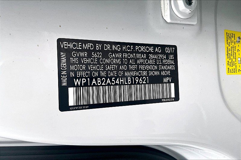 Used 2017 Porsche Macan S image 32