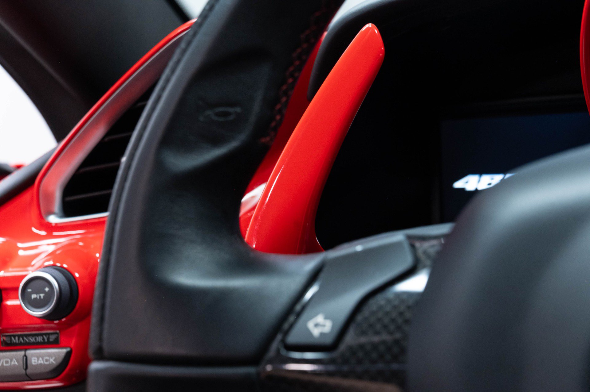 Used 2016 Ferrari 488 GTB RWD image 15