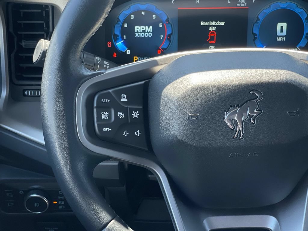 Used 2025 Ford Bronco Outer Banks AWD/4WD image 13