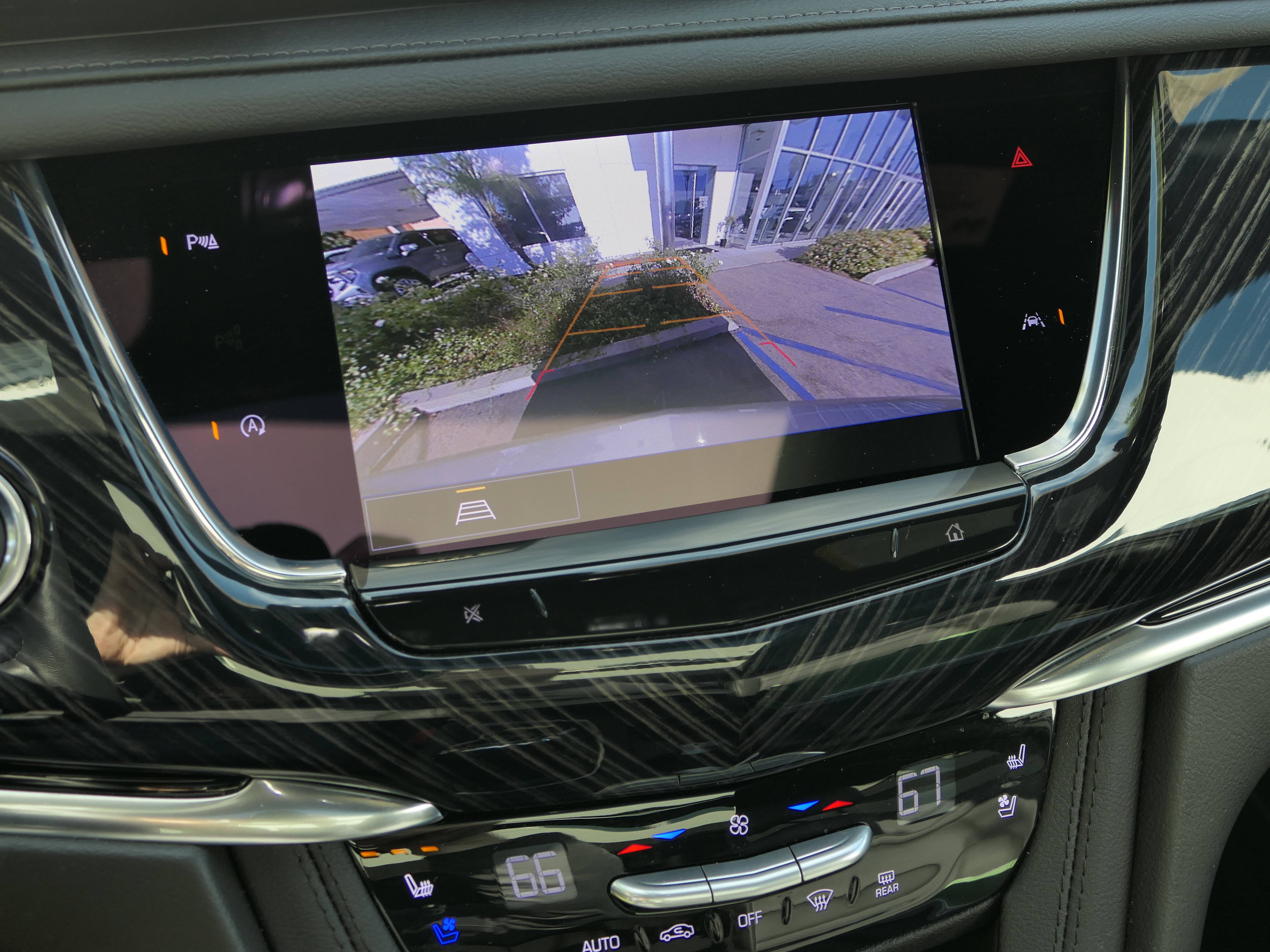 Certified 2025 Cadillac XT6 Premium Luxury FWD image 21