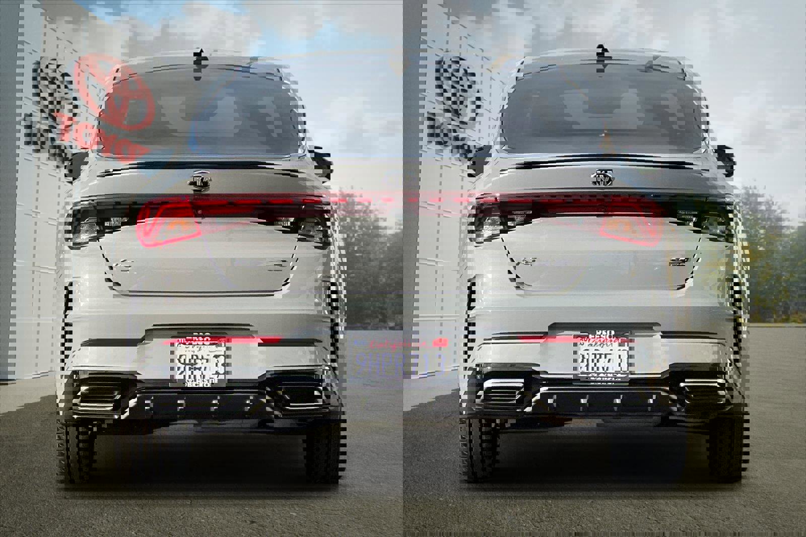 Used 2021 Kia K5 GT-Line w/ GT-Line FWD Premium Package image 4