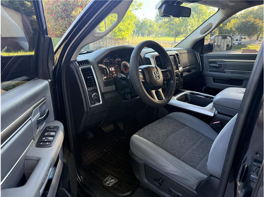 Used 2018 RAM 1500 SLT AWD/4WD image 11