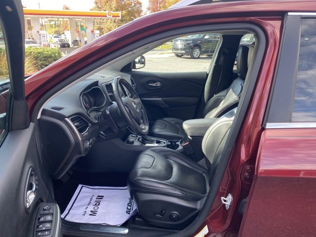 Used 2019 Jeep Cherokee Limited w/ Luxury Group image 16