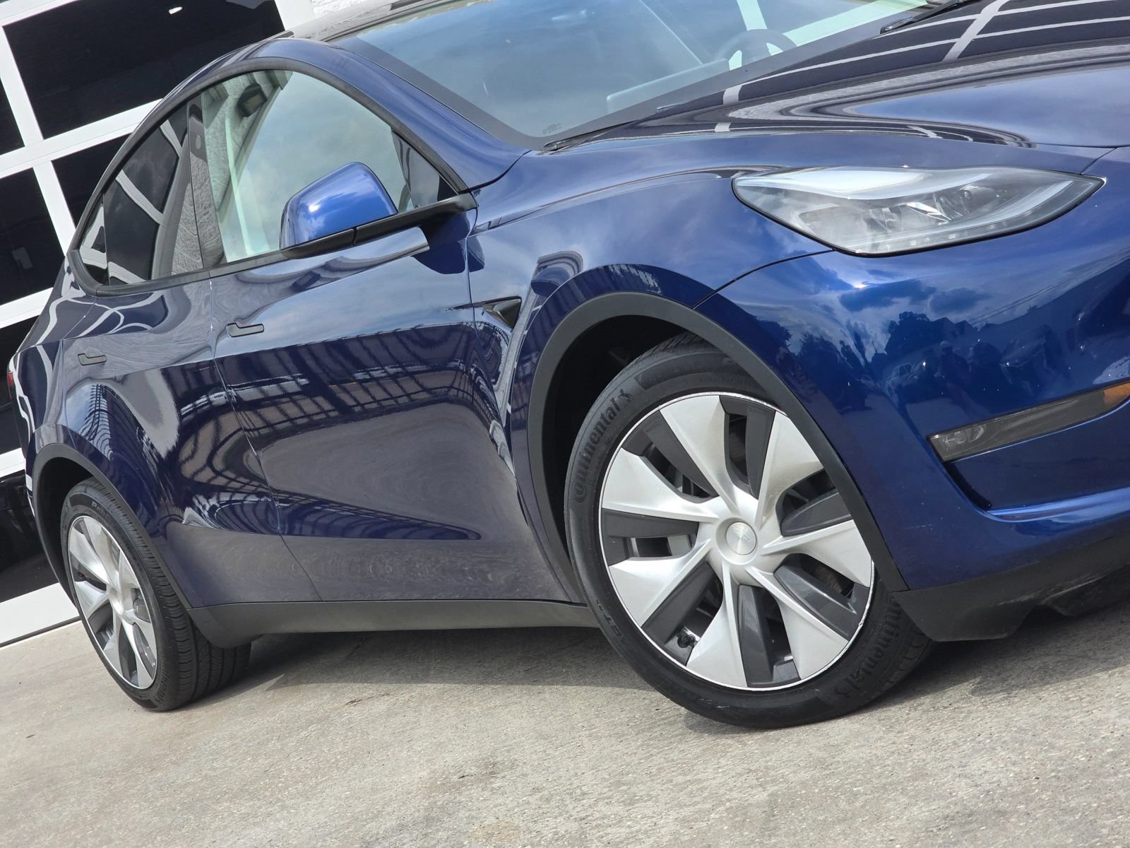 Used 2023 Tesla Model Y Long Range AWD/4WD image 12