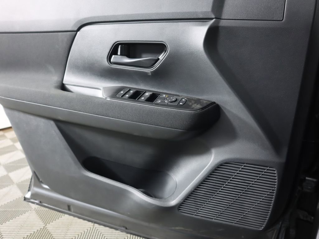 New 2026 Nissan Kicks S image 15