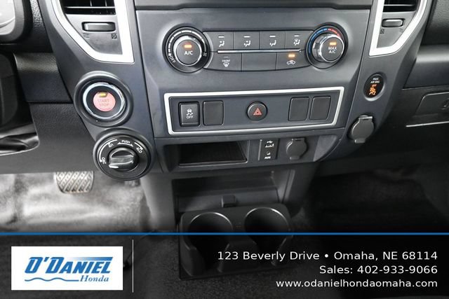 Used 2017 Nissan Titan S AWD/4WD image 31