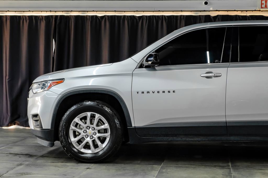 Used 2020 Chevrolet Traverse LS w/ LPO, Blackout Package image 16