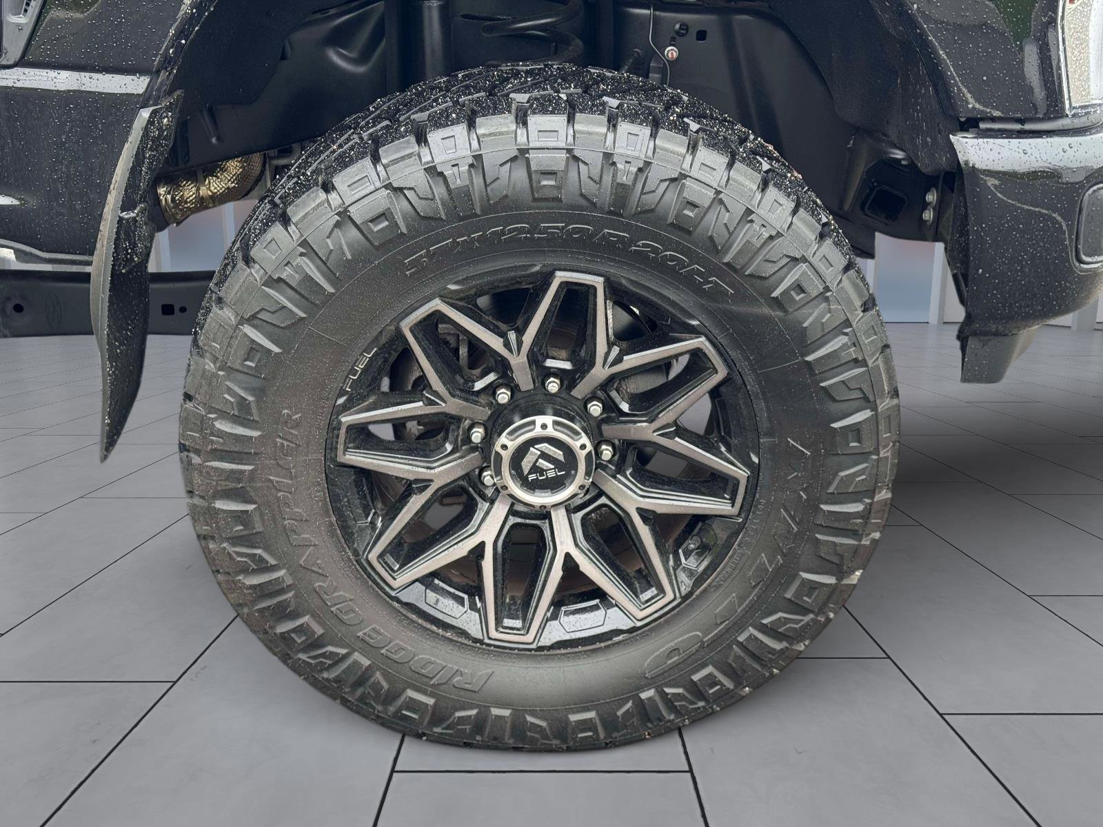 Used 2025 Ford F250 Lariat w/ Black Appearance Package image 8