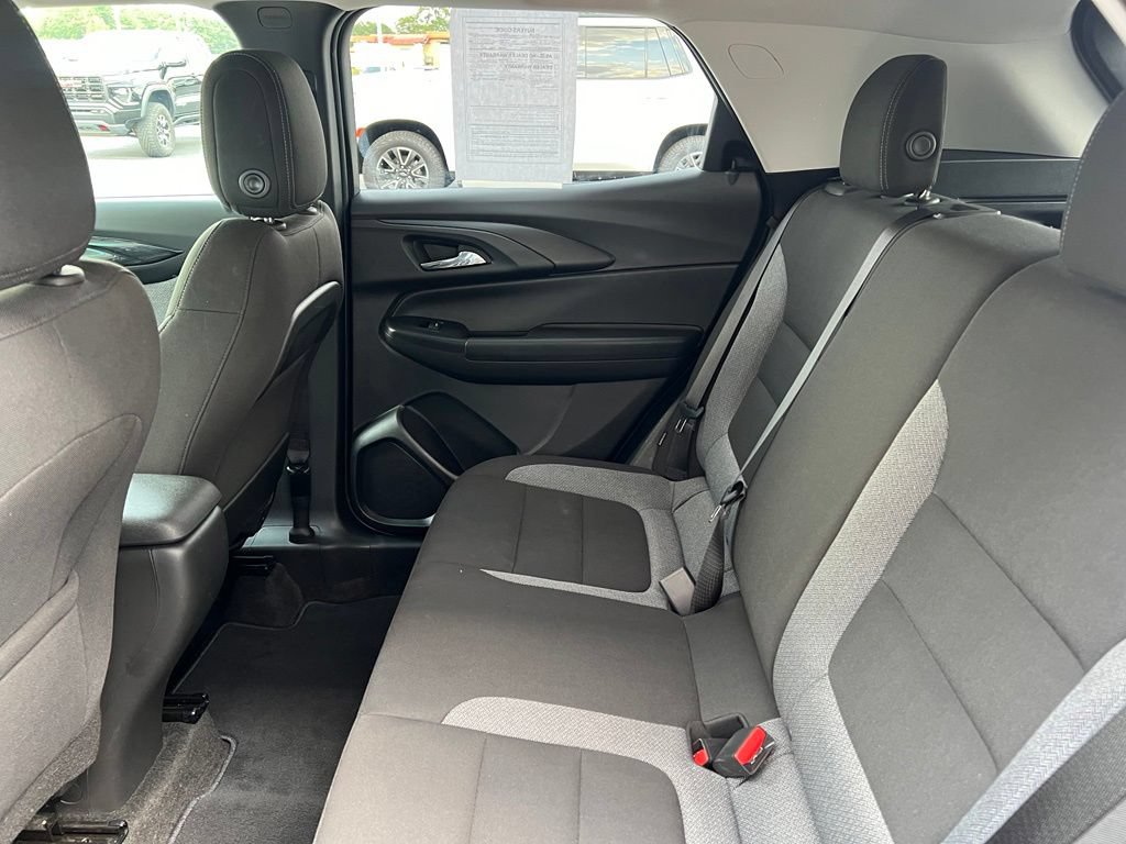 Used 2025 Chevrolet TrailBlazer LT FWD image 8