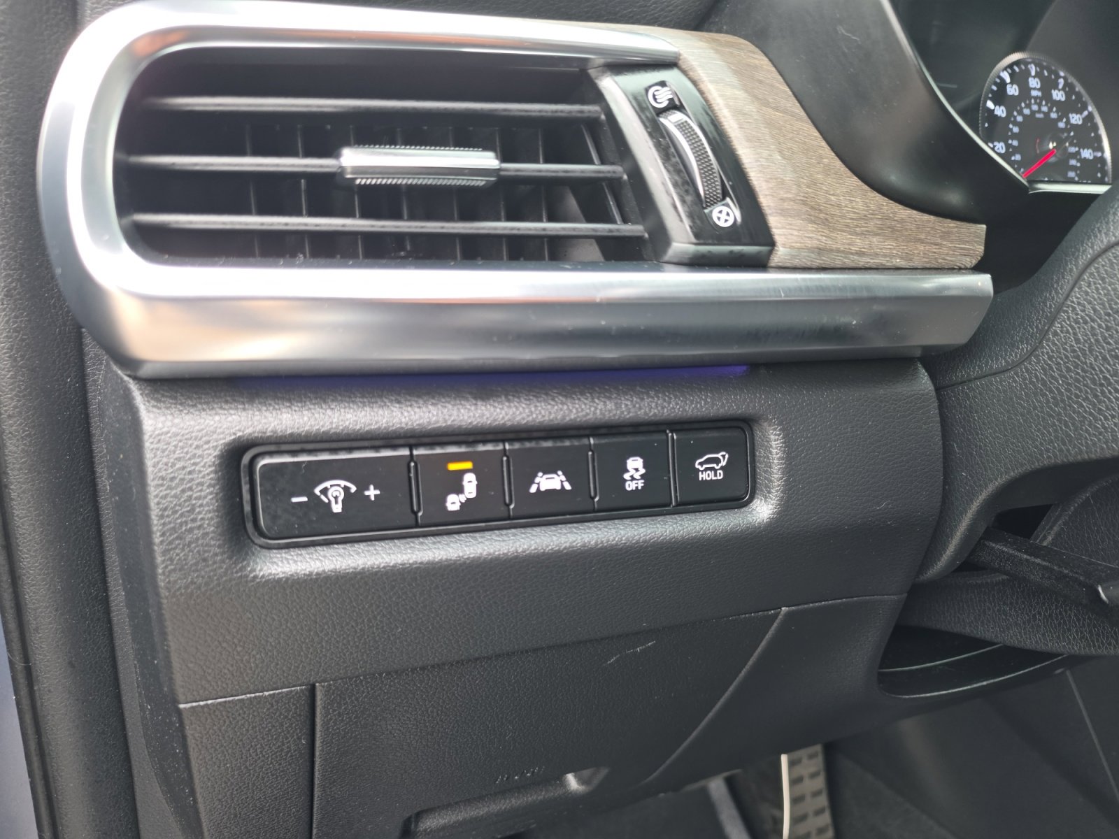 Used 2022 Kia Telluride SX w/ SX Prestige Package image 24