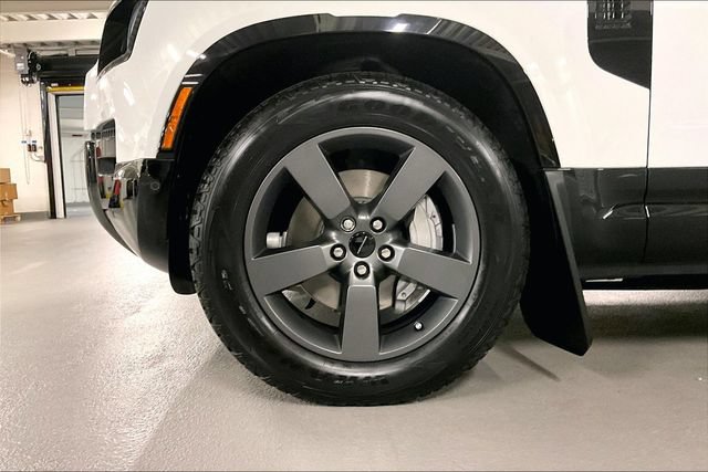 Certified 2026 Land Rover Defender 110 X-Dynamic SE AWD/4WD image 8