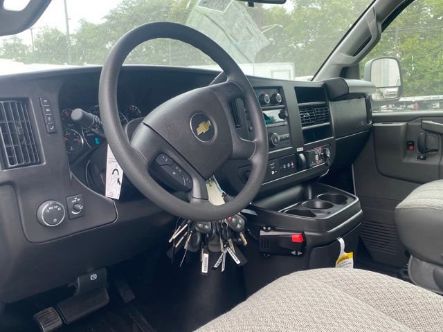 New 2025 Chevrolet Express 3500 w/ Power Convenience Package image 32