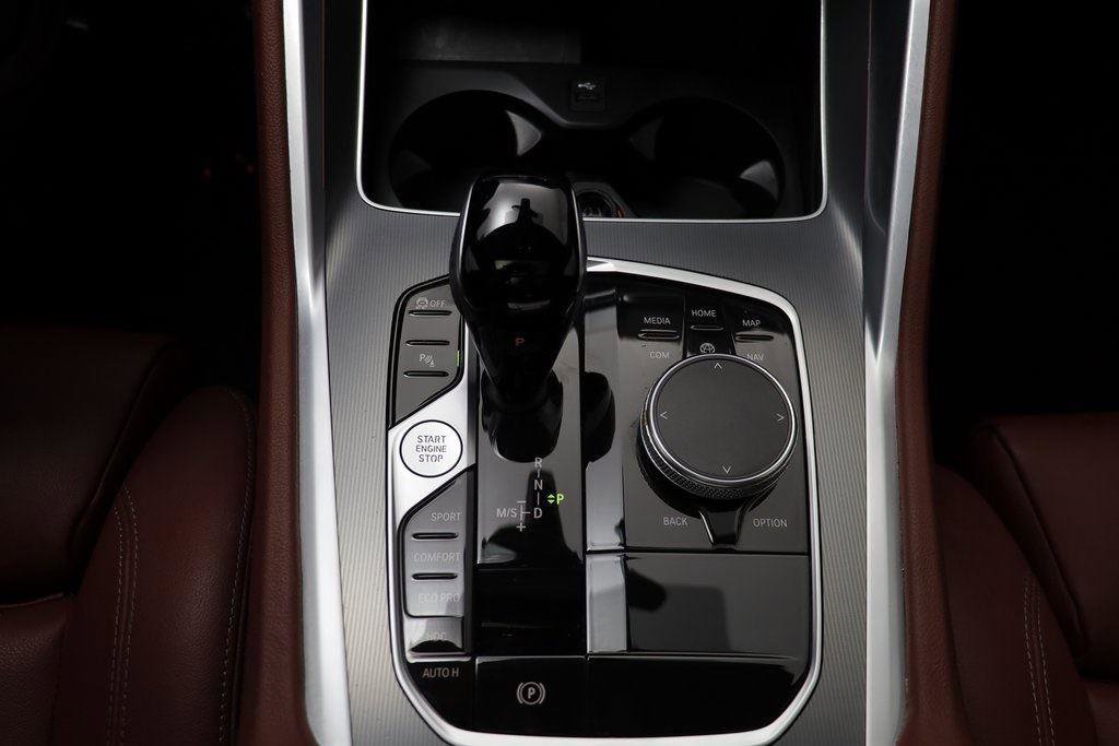 Used 2022 BMW X6 xDrive40i w/ Premium Package image 11