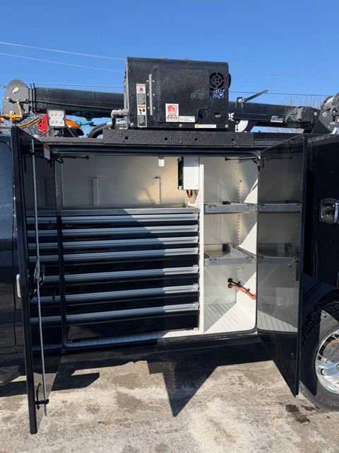 New 2026 Ford F550 4x4 Supercab Super Duty w/ XLT Value Package image 13